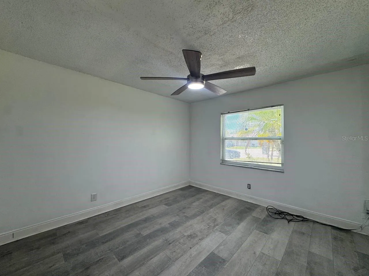 5102 LAWNTON CT