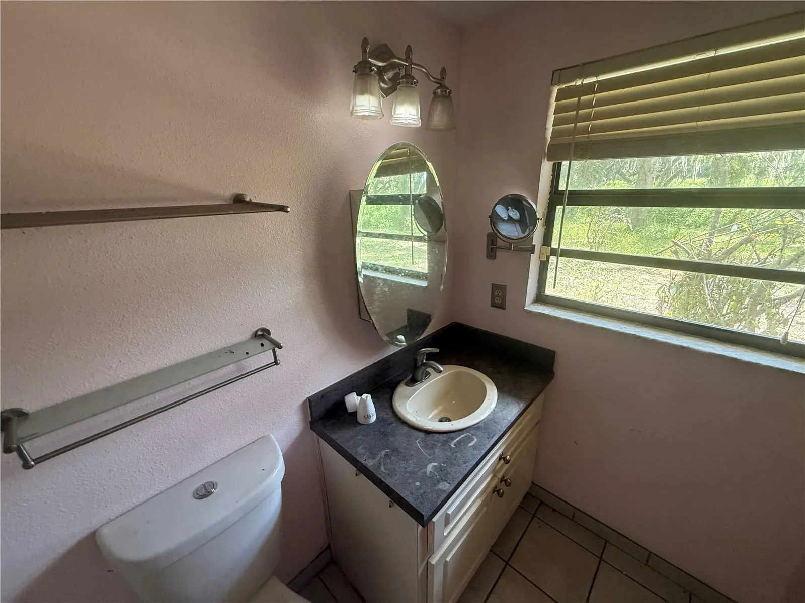 2603 W 60 HWY