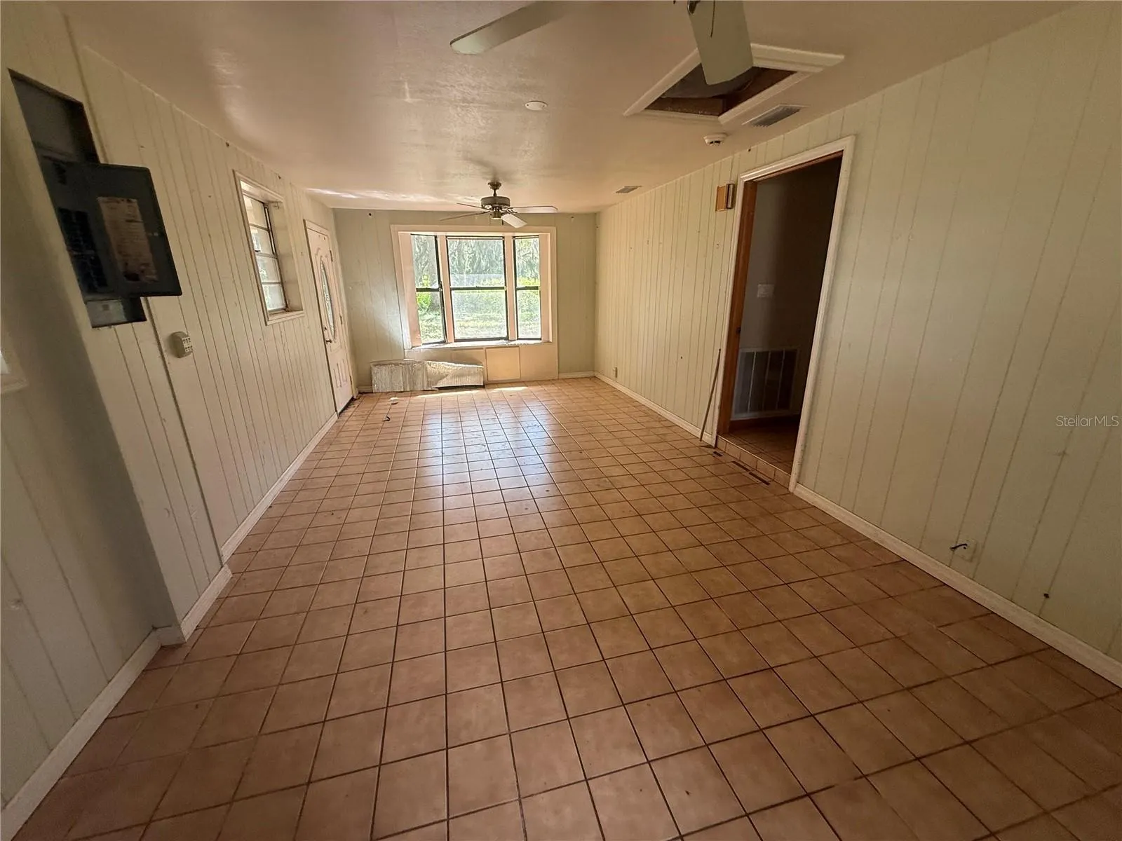 2603 W 60 HWY