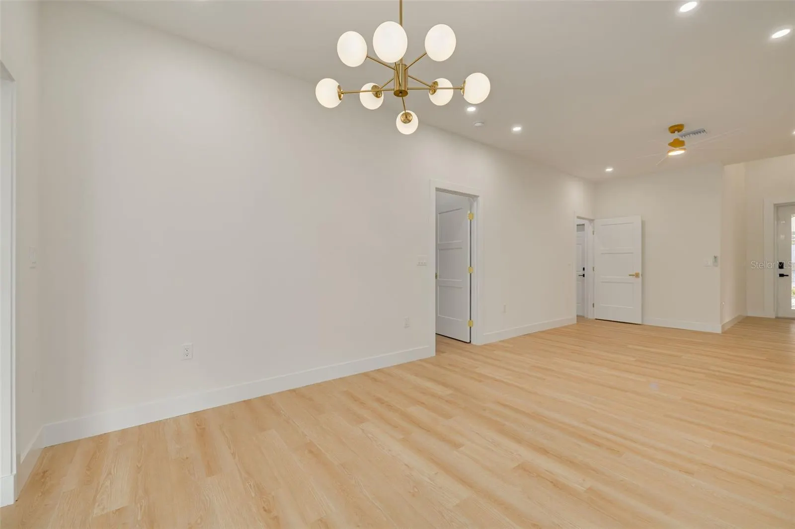 270 DIOGENES ST