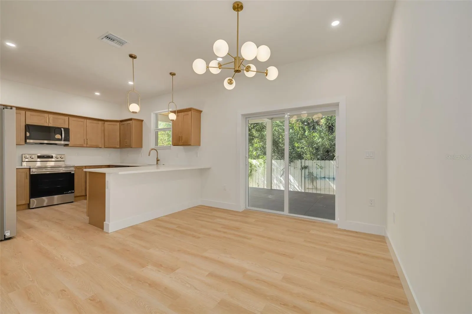 270 DIOGENES ST