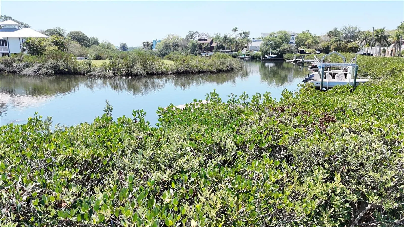 231 LAGOON DR