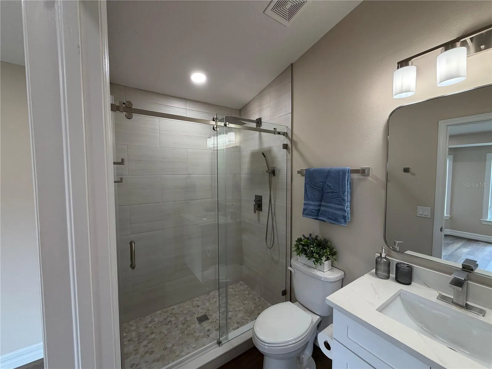 1614 MOSAIC FOREST DR