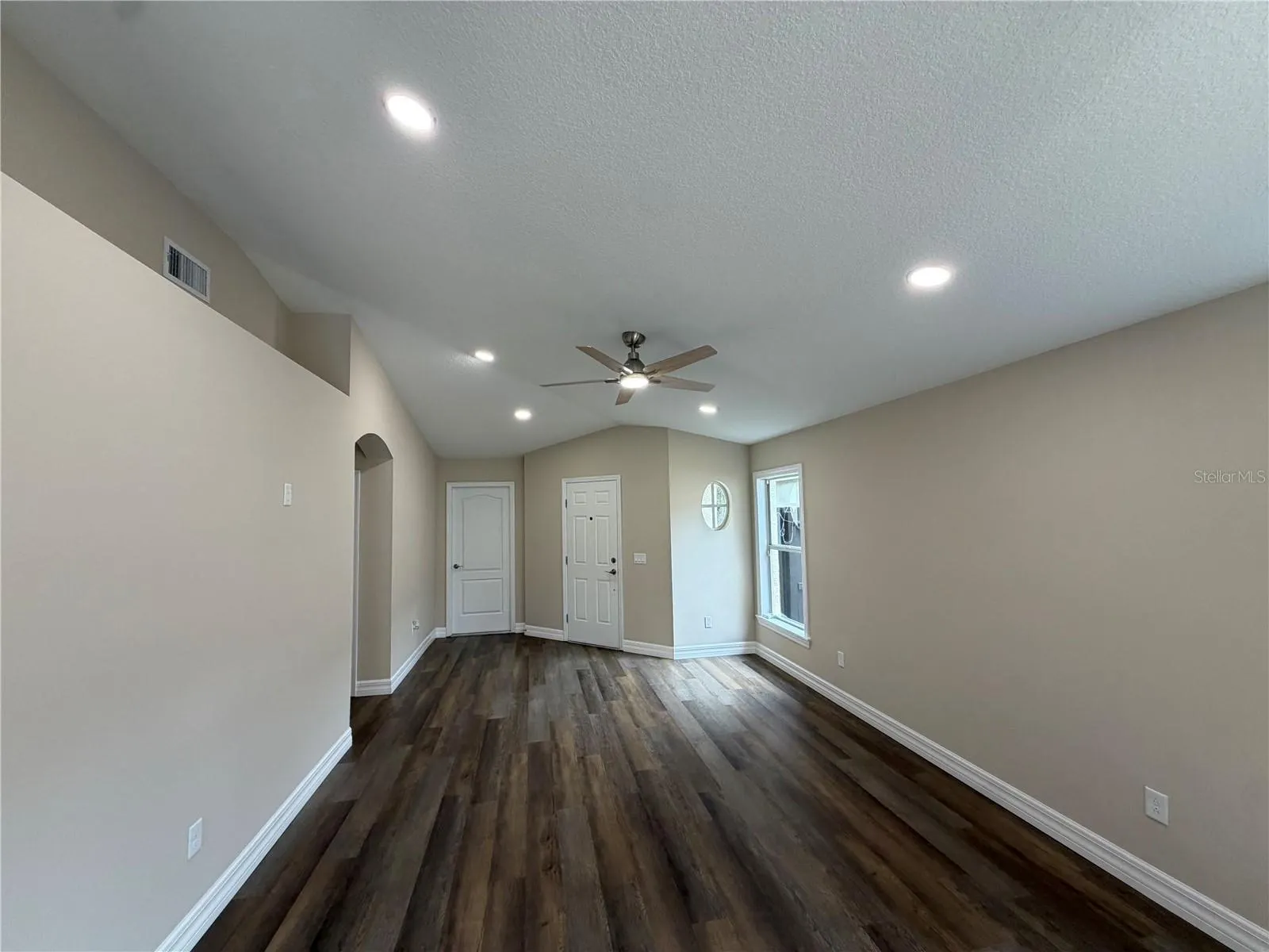 1614 MOSAIC FOREST DR