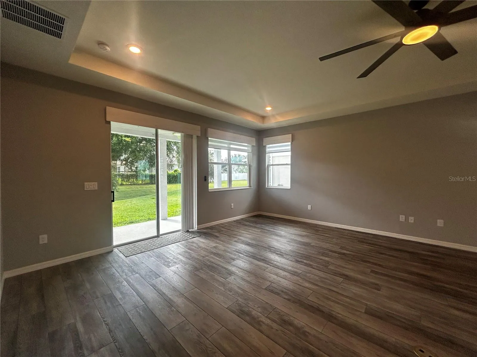 520 VALRI PARK DR