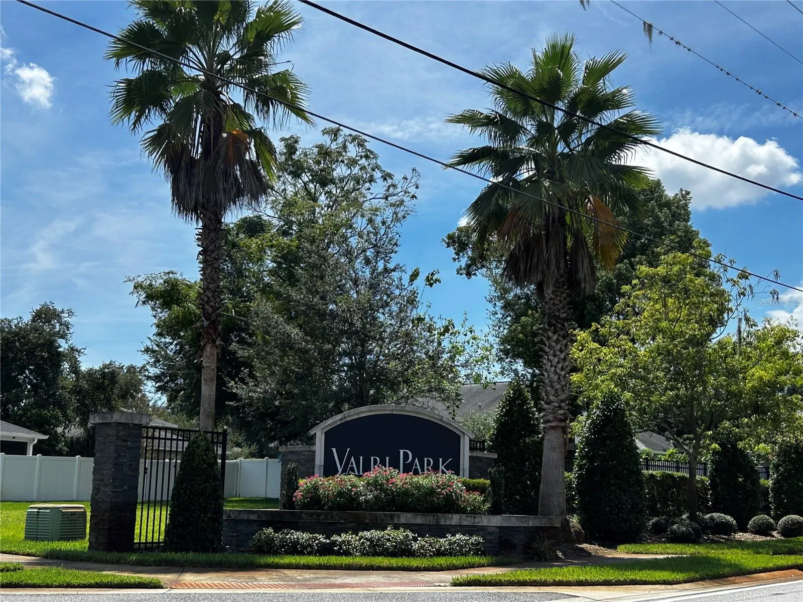 520 VALRI PARK DR