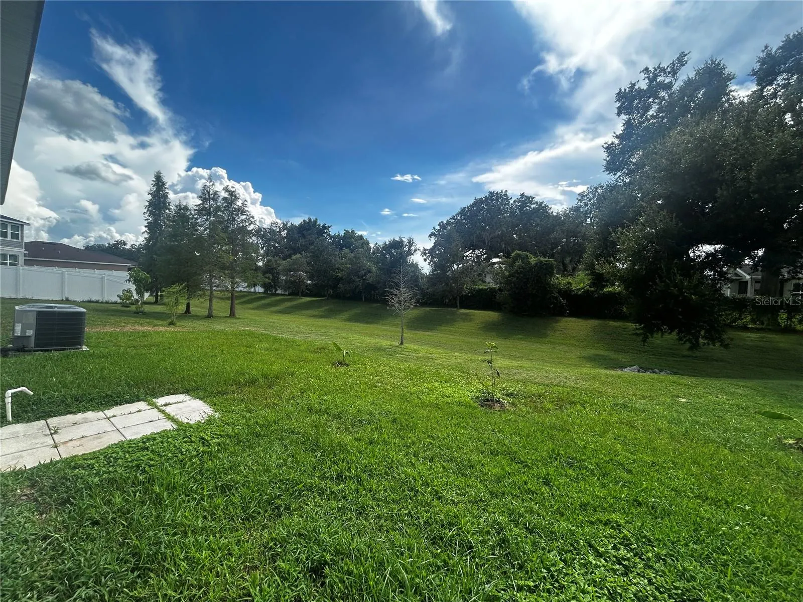 520 VALRI PARK DR