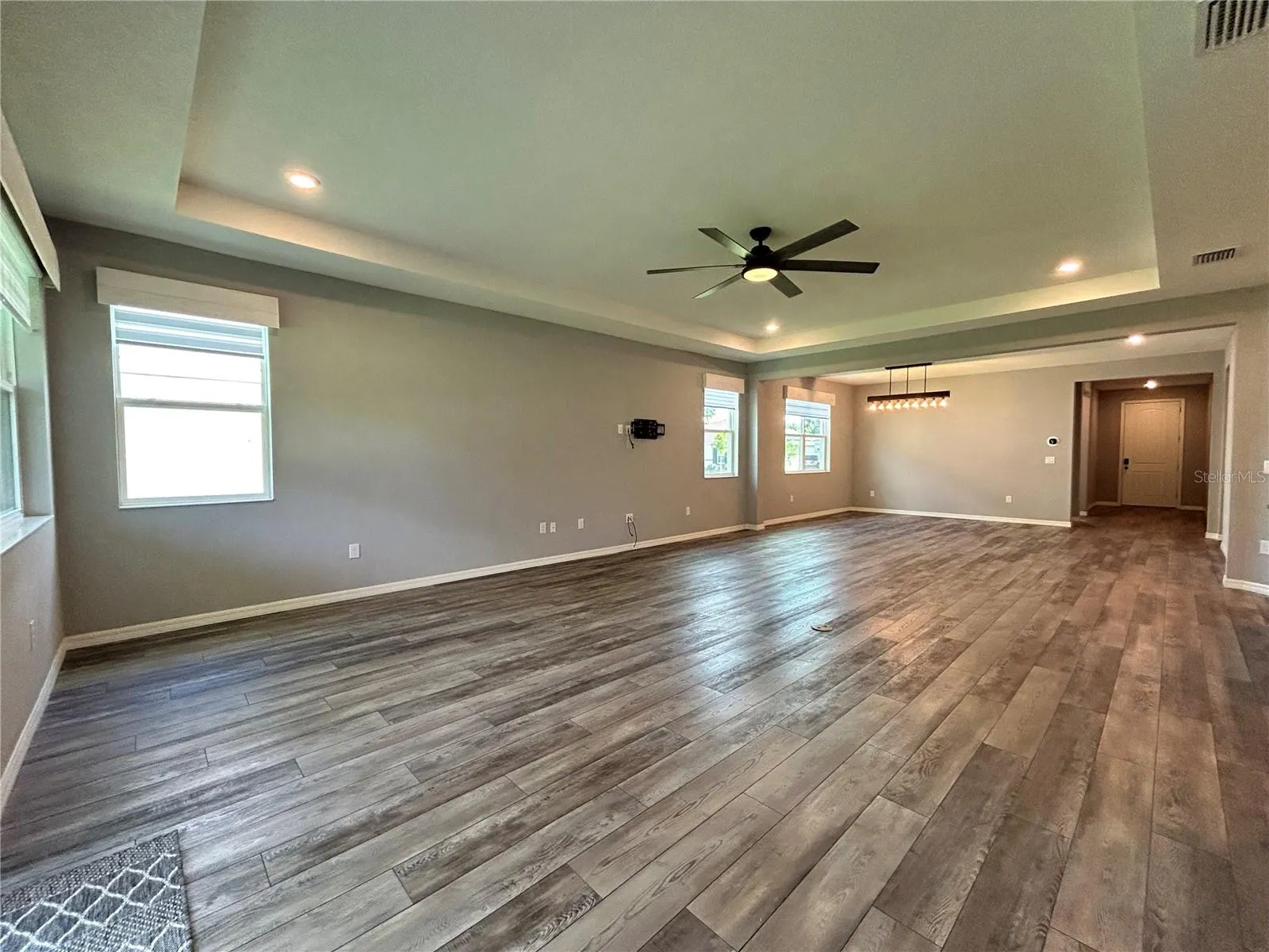 520 VALRI PARK DR