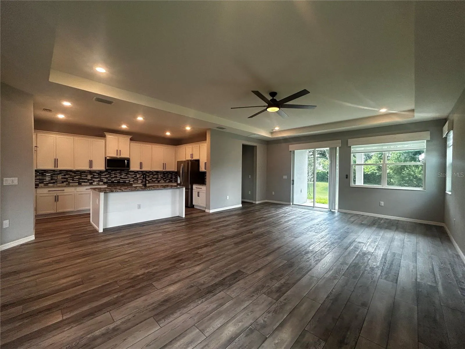 520 VALRI PARK DR