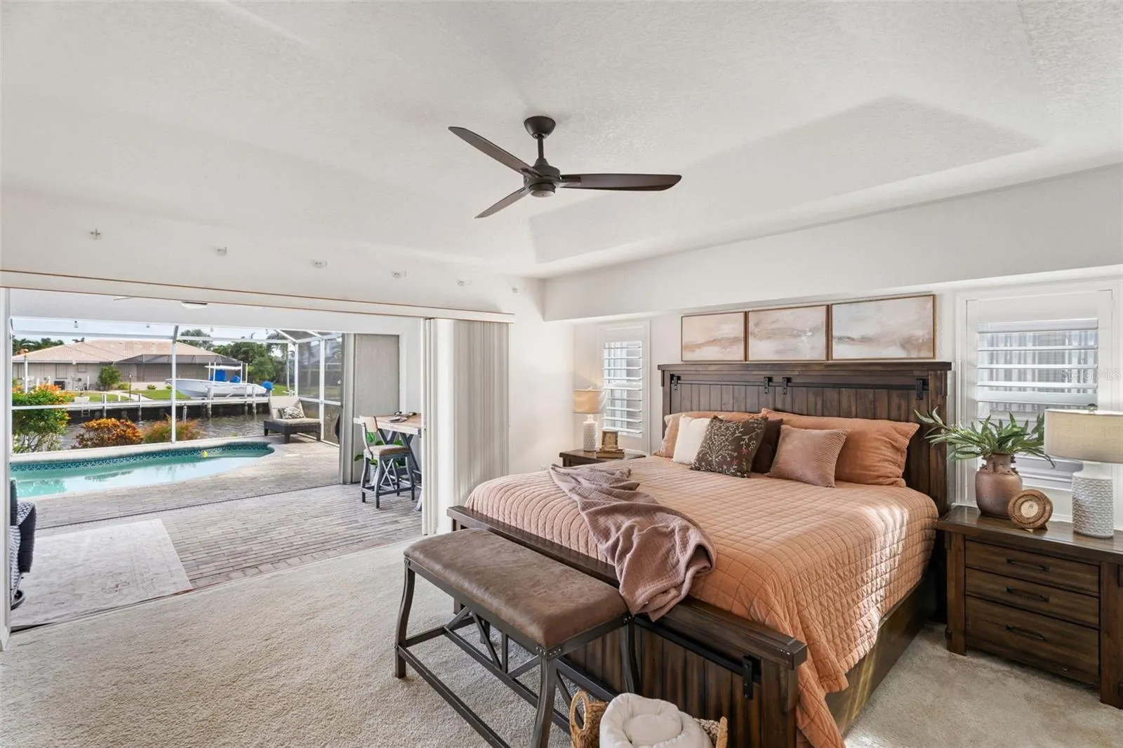 562 ANDORA DR
