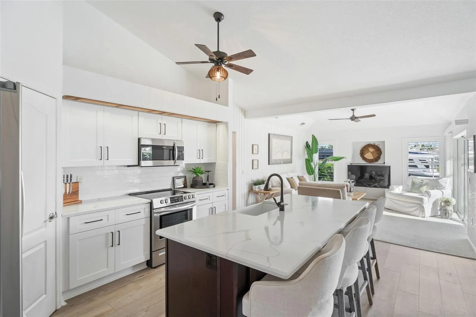 562 ANDORA DR