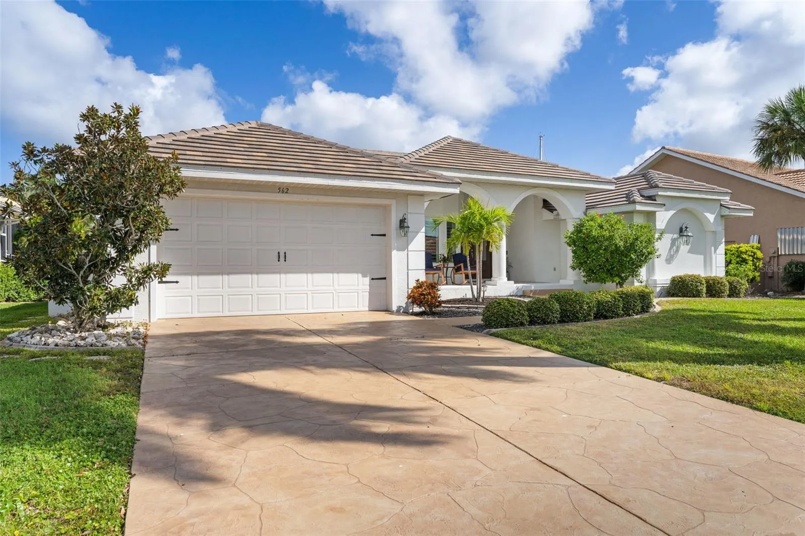 562 ANDORA DR