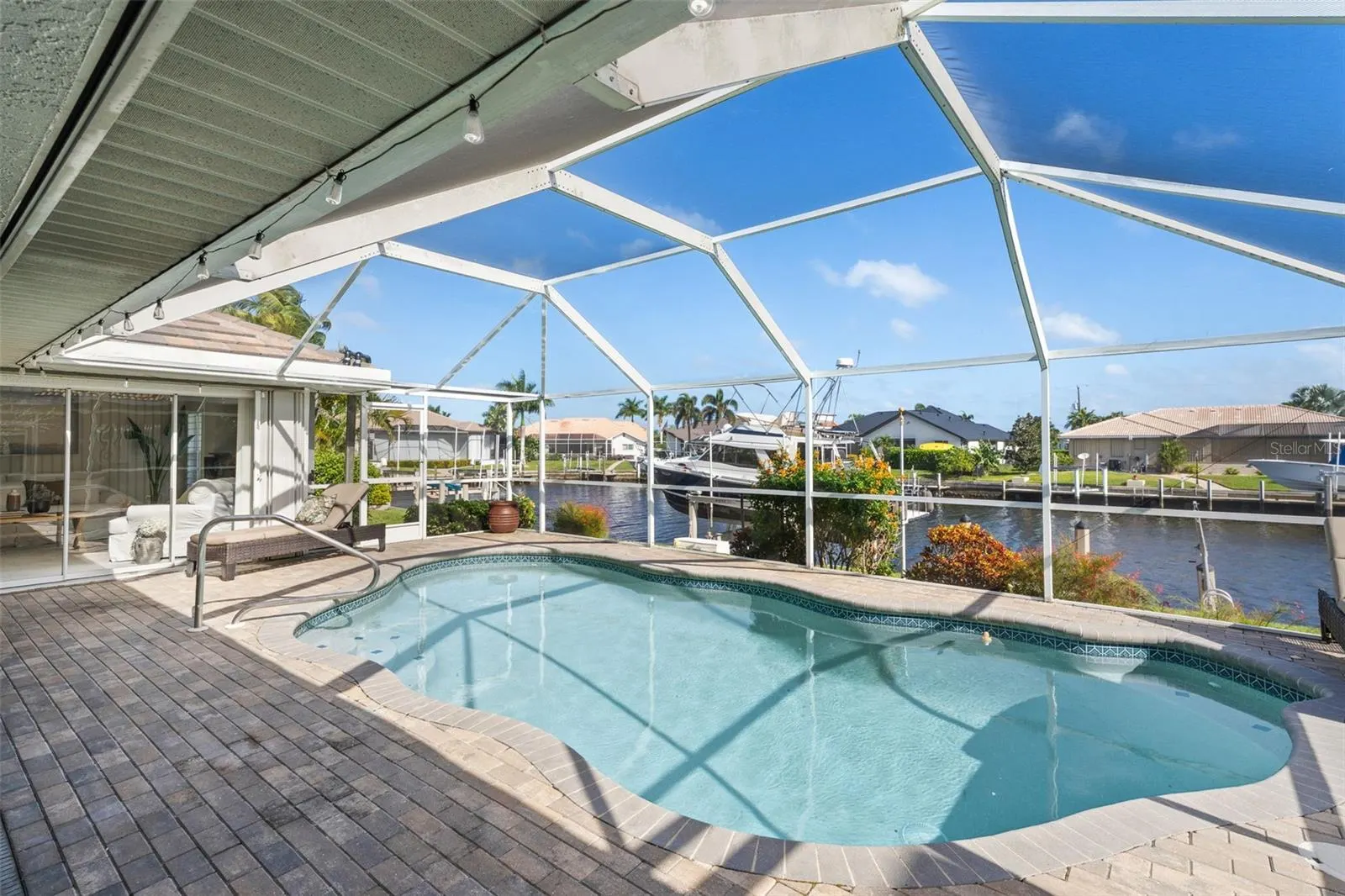 562 ANDORA DR