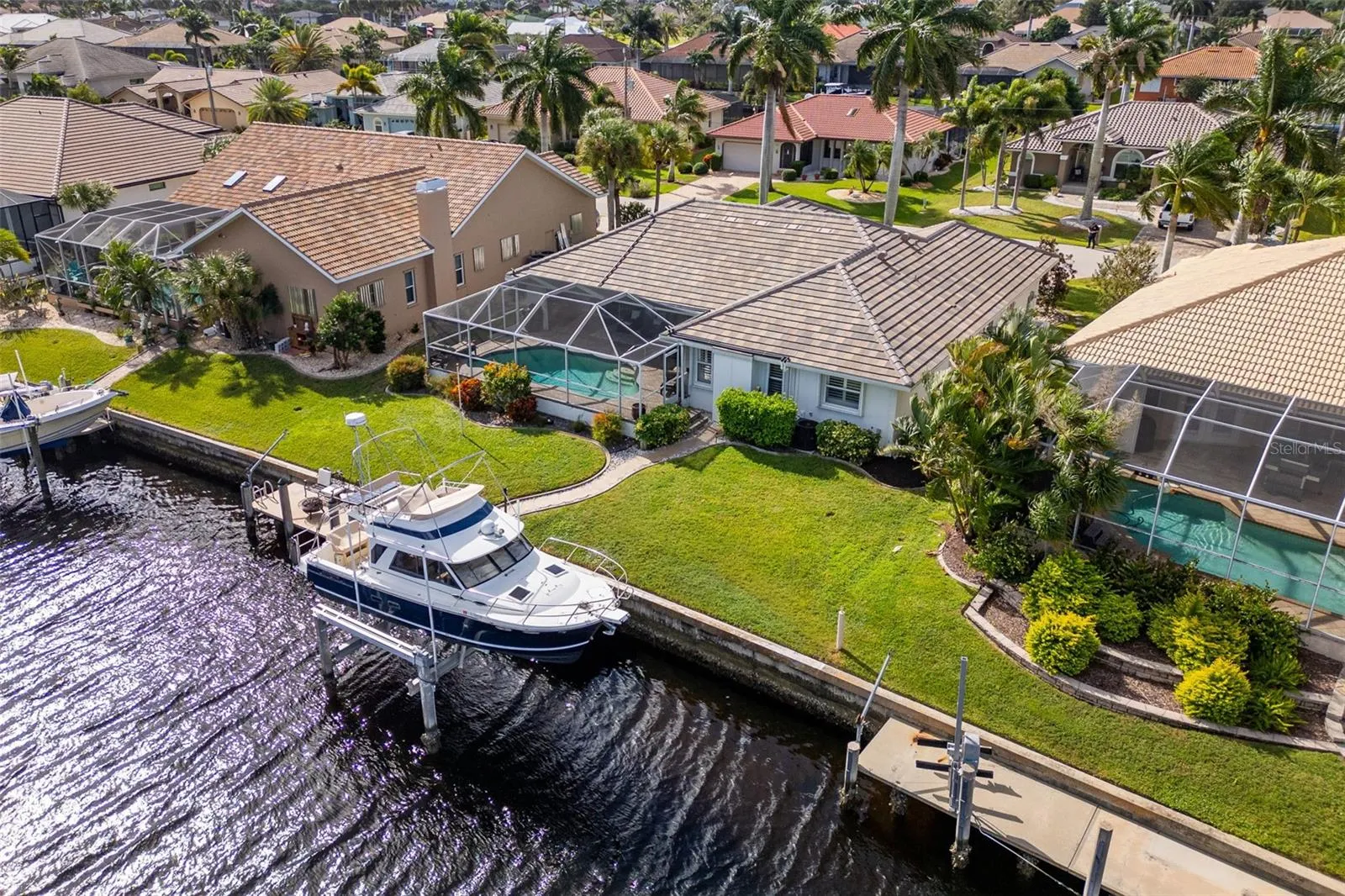 562 ANDORA DR
