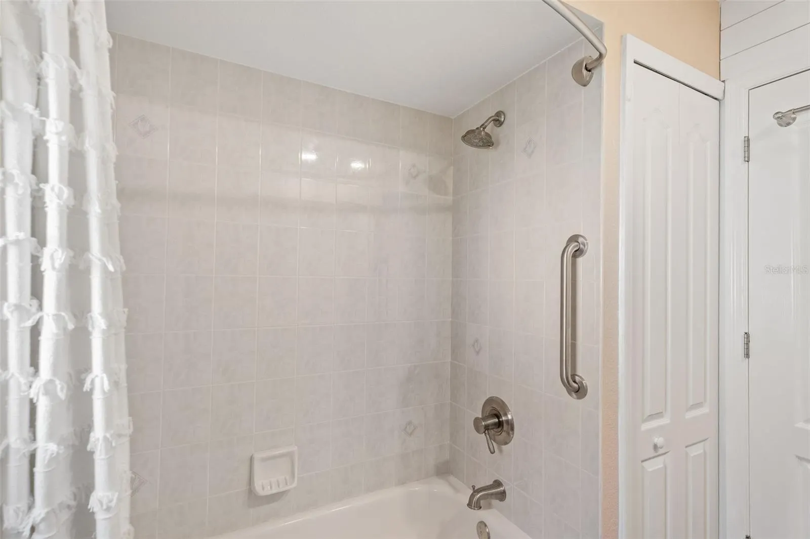 562 ANDORA DR