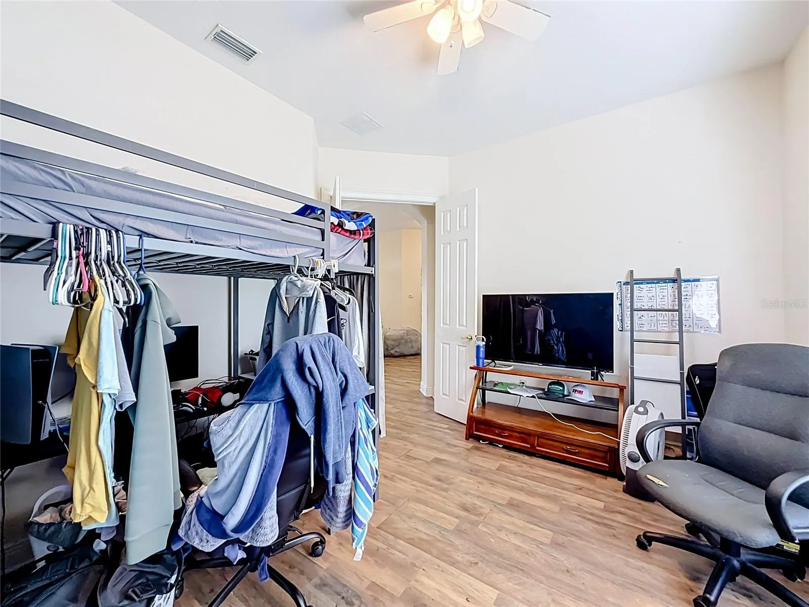 38634 LAKEVIEW WALK