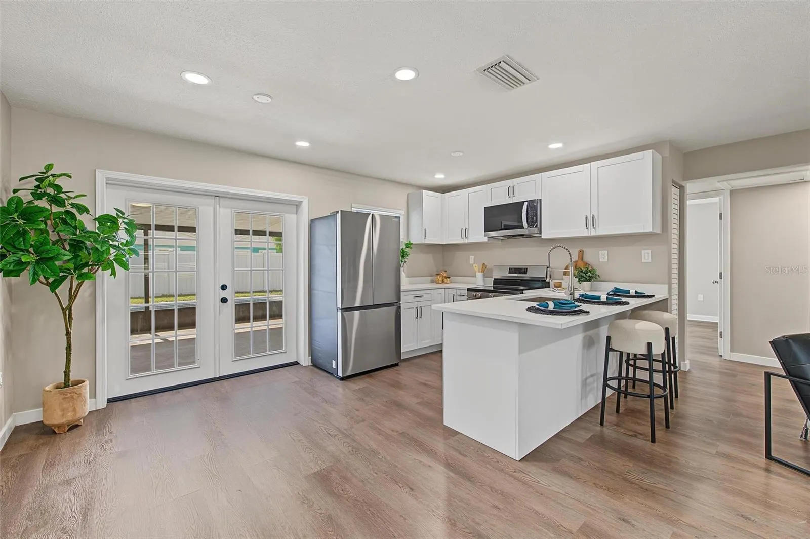 548 FRANDOR PL