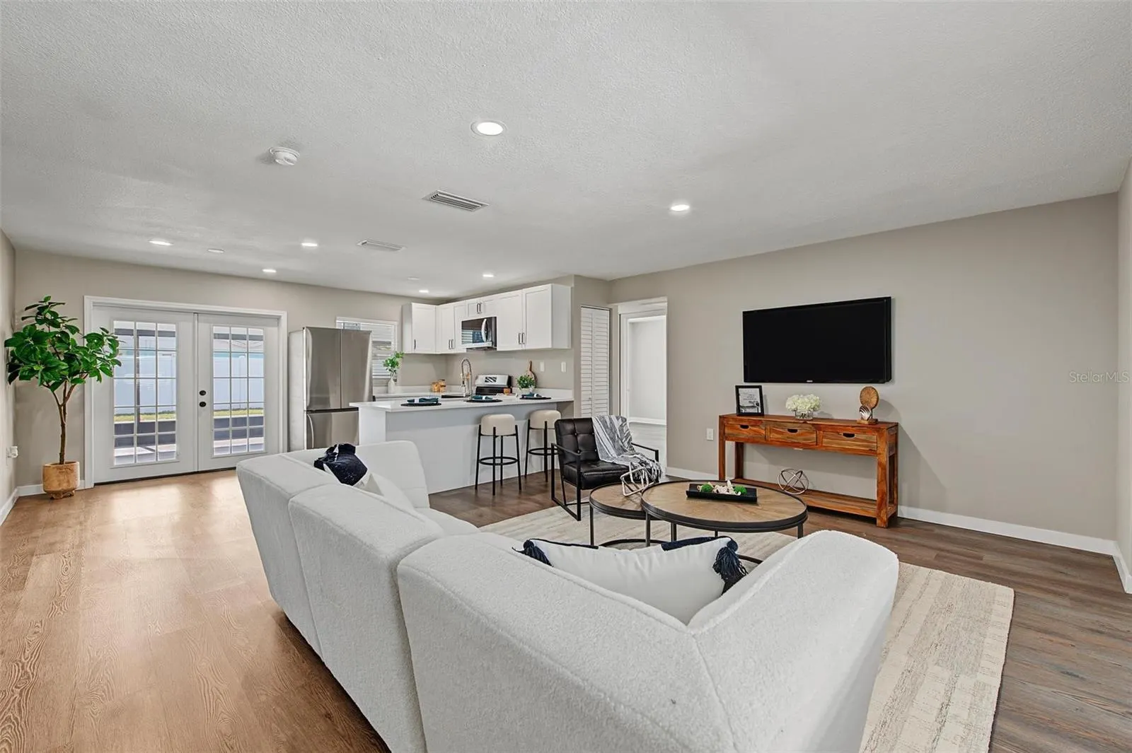 548 FRANDOR PL