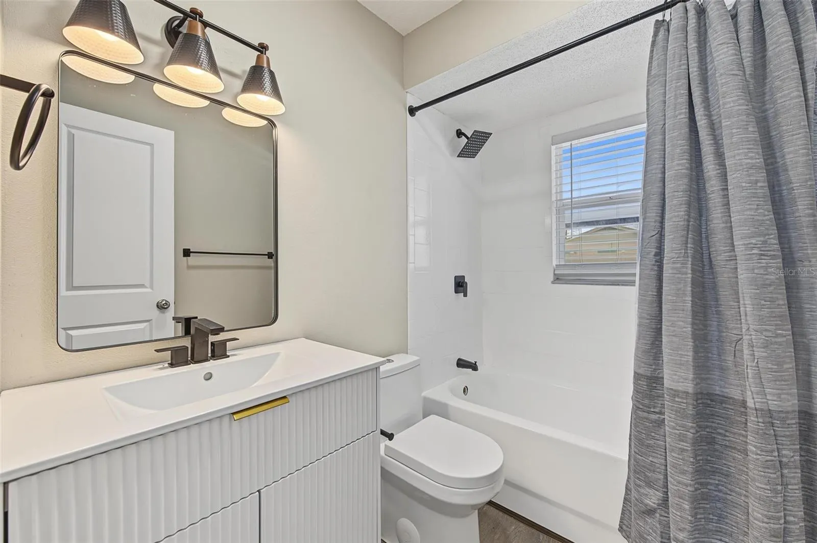 548 FRANDOR PL