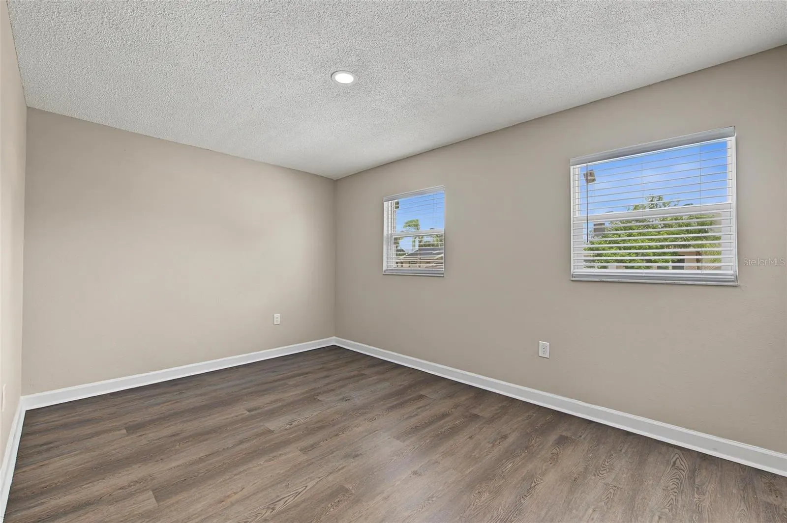 548 FRANDOR PL