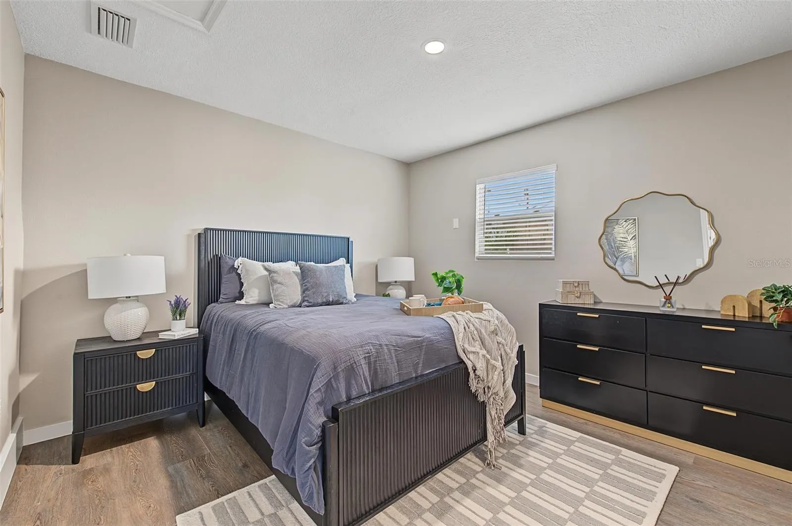 548 FRANDOR PL