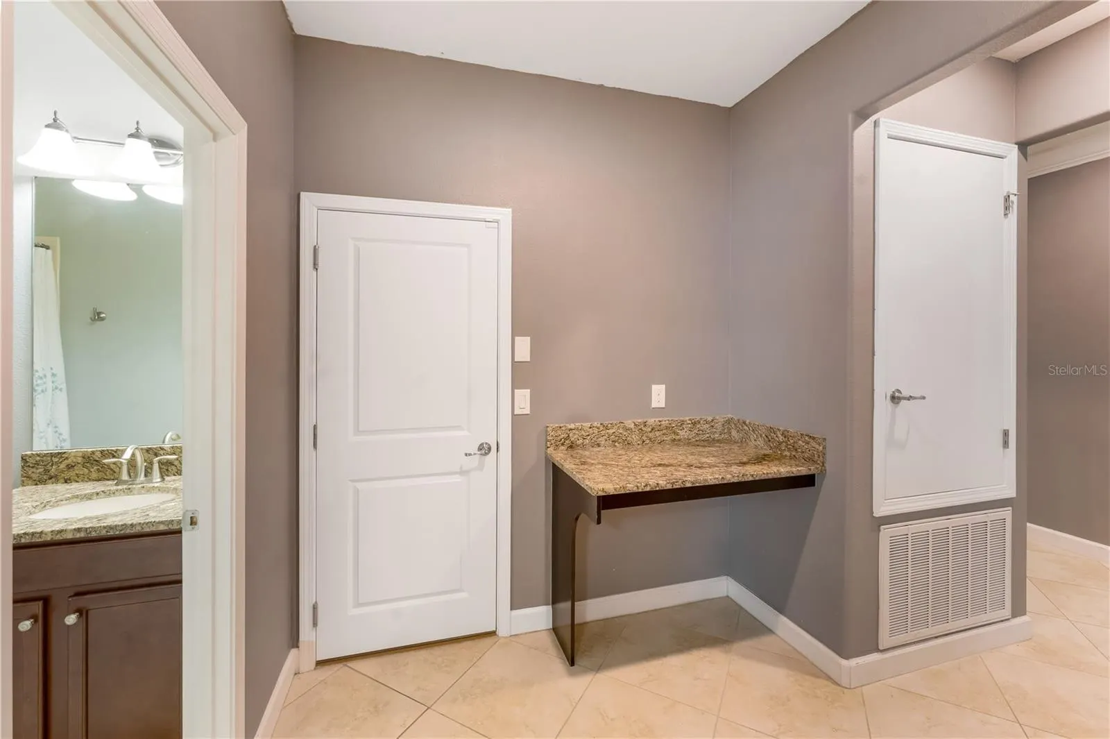 13156 GREEN VIOLET DR