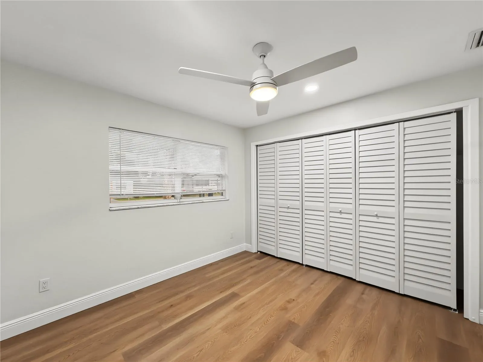 1212 E 24TH AVE