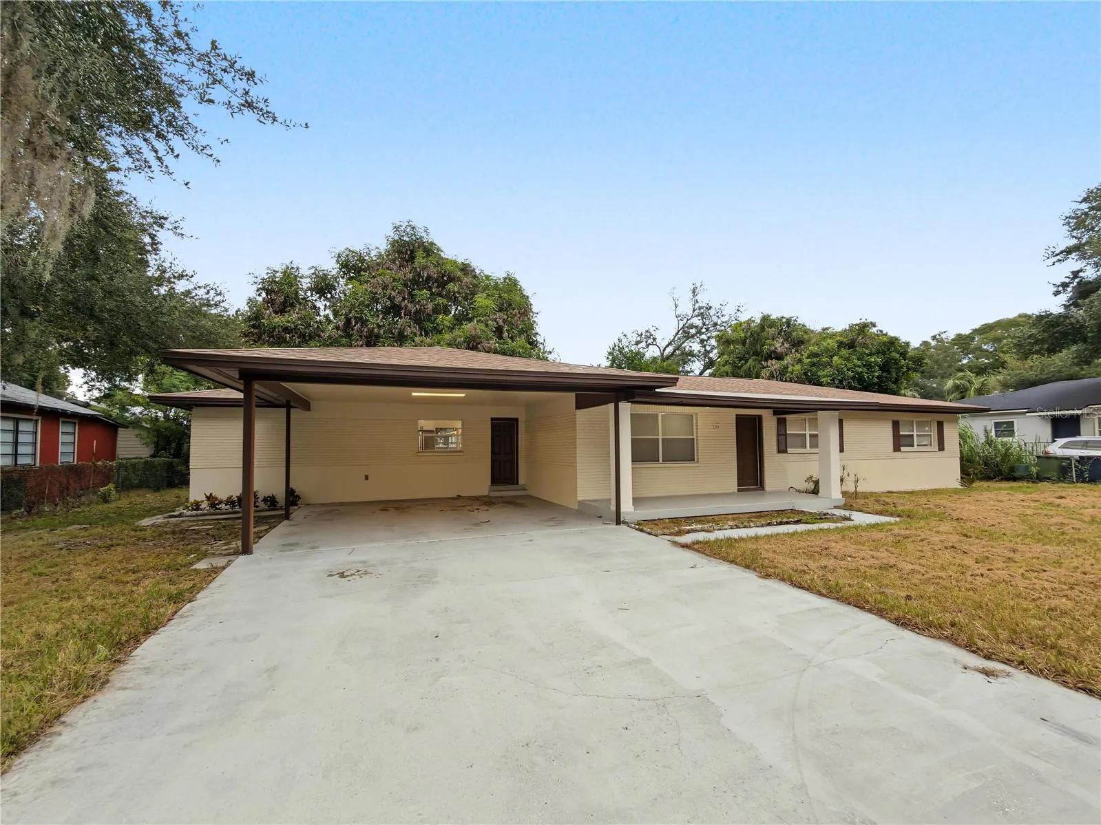 1212 E 24TH AVE