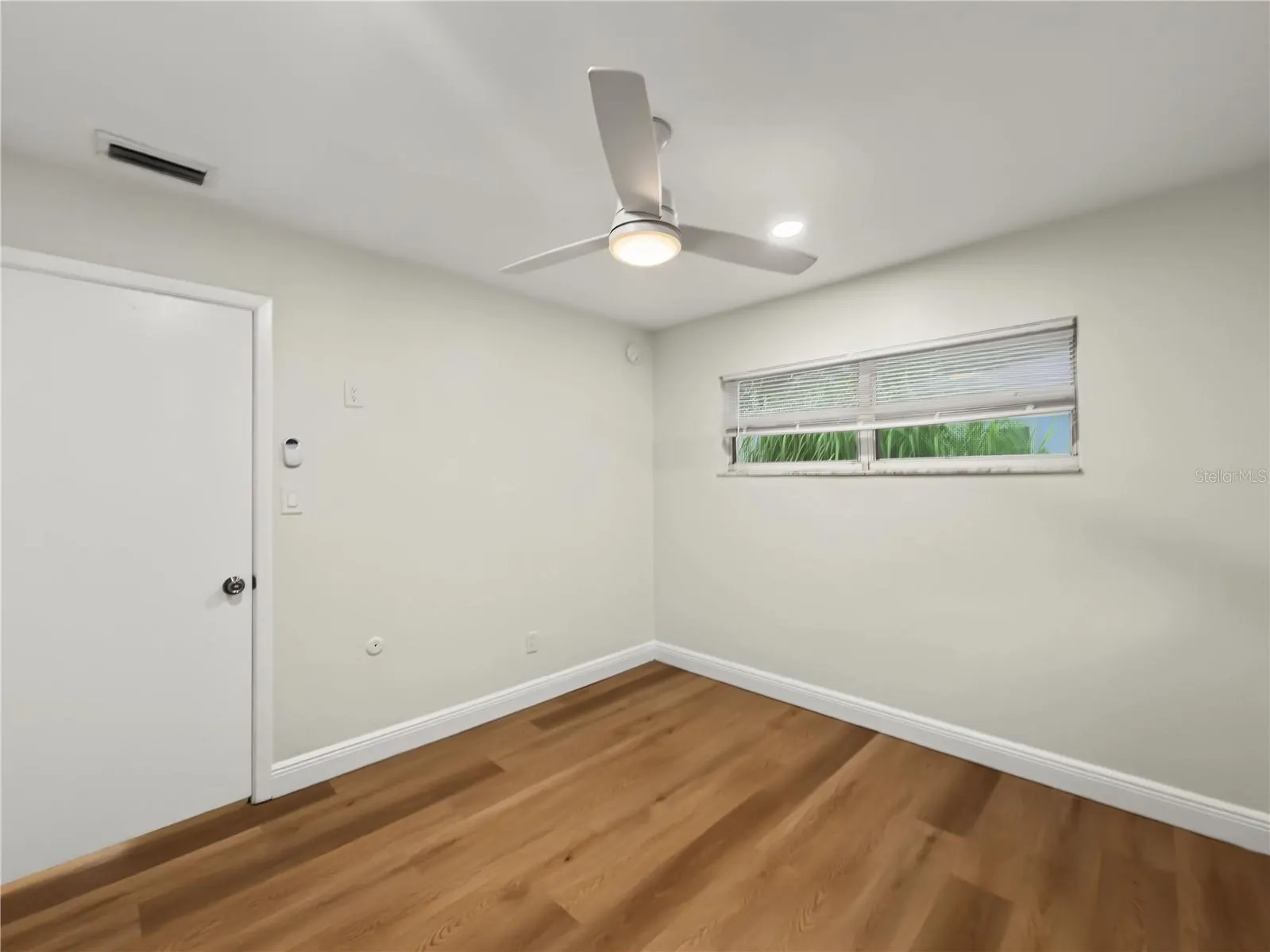 1212 E 24TH AVE