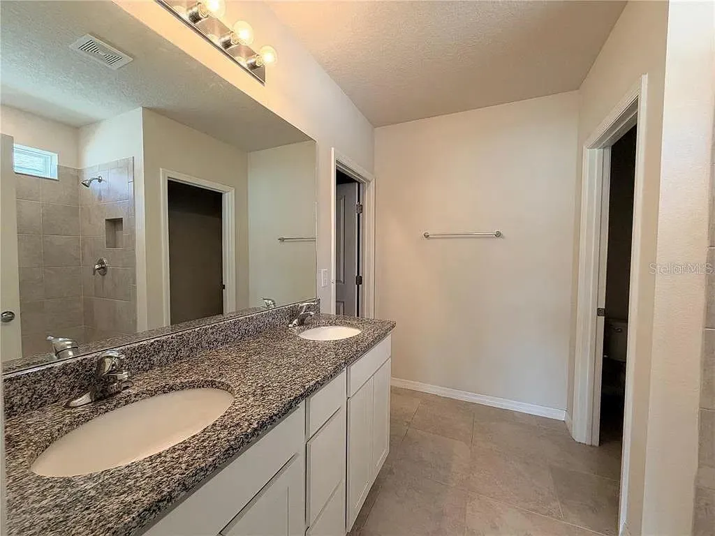 9643 SUMMERS CAY CIR