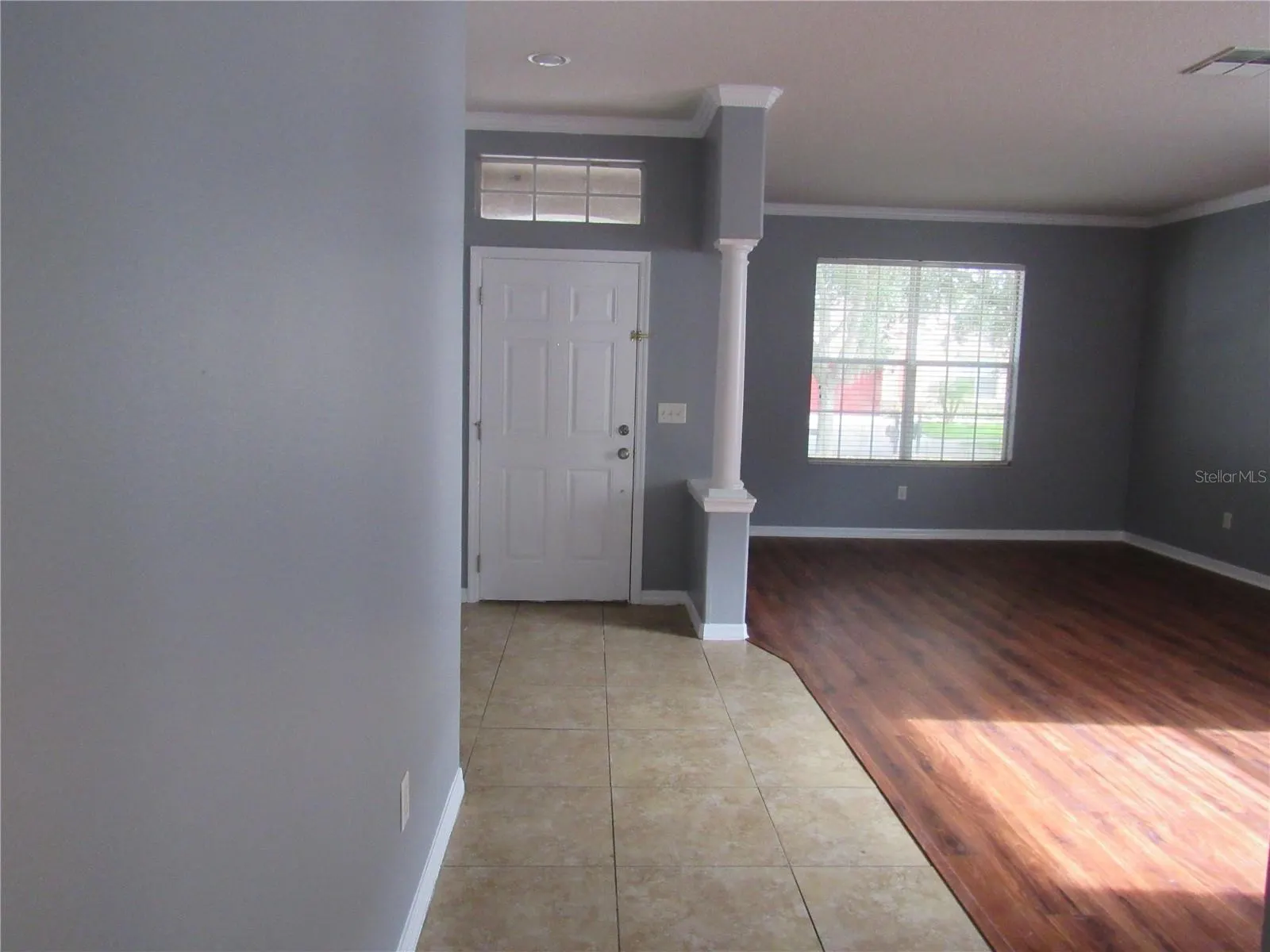432 KINGS PATH DR.