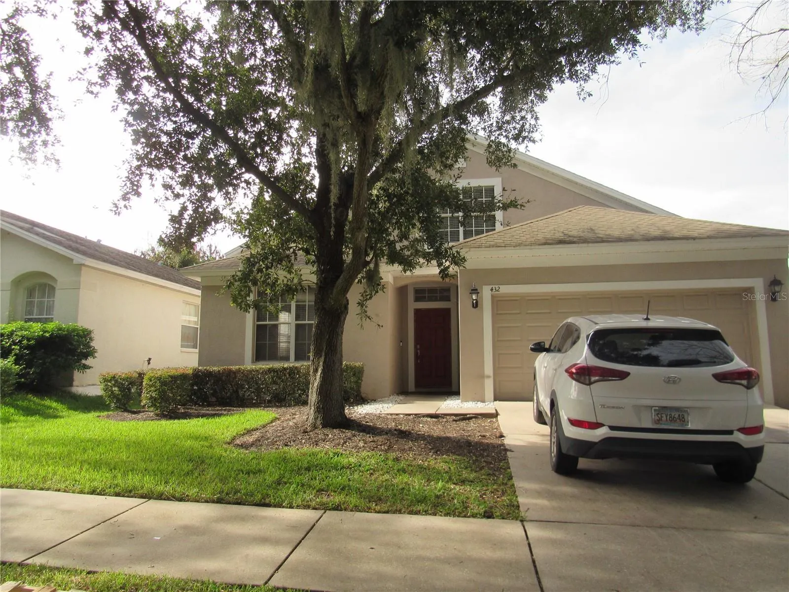 432 KINGS PATH DR.