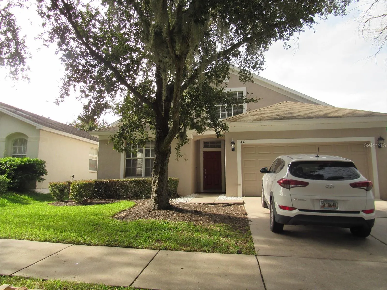432 KINGS PATH DR.