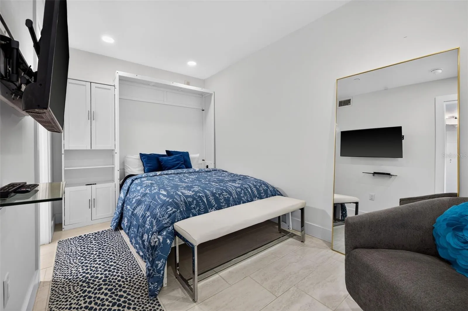 1 BEACH DR SE #1607 #1607