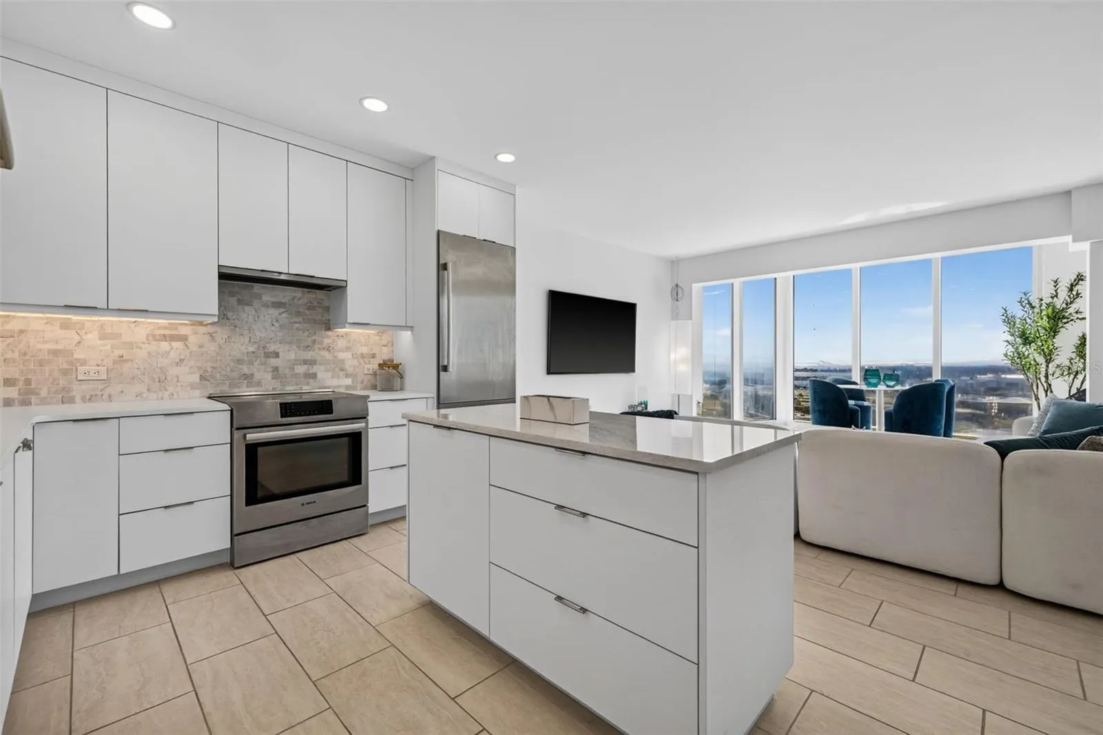 1 BEACH DR SE #1607 #1607