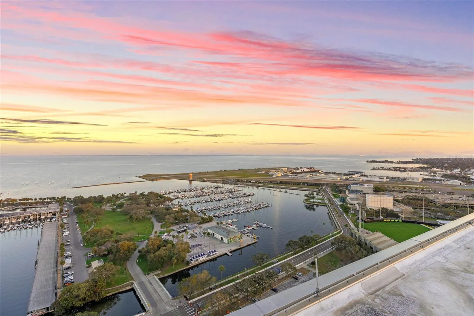 1 BEACH DR SE #1607 #1607