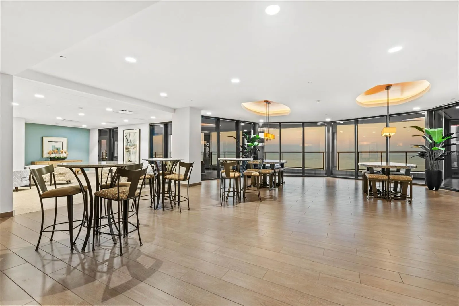 1 BEACH DR SE #1607 #1607
