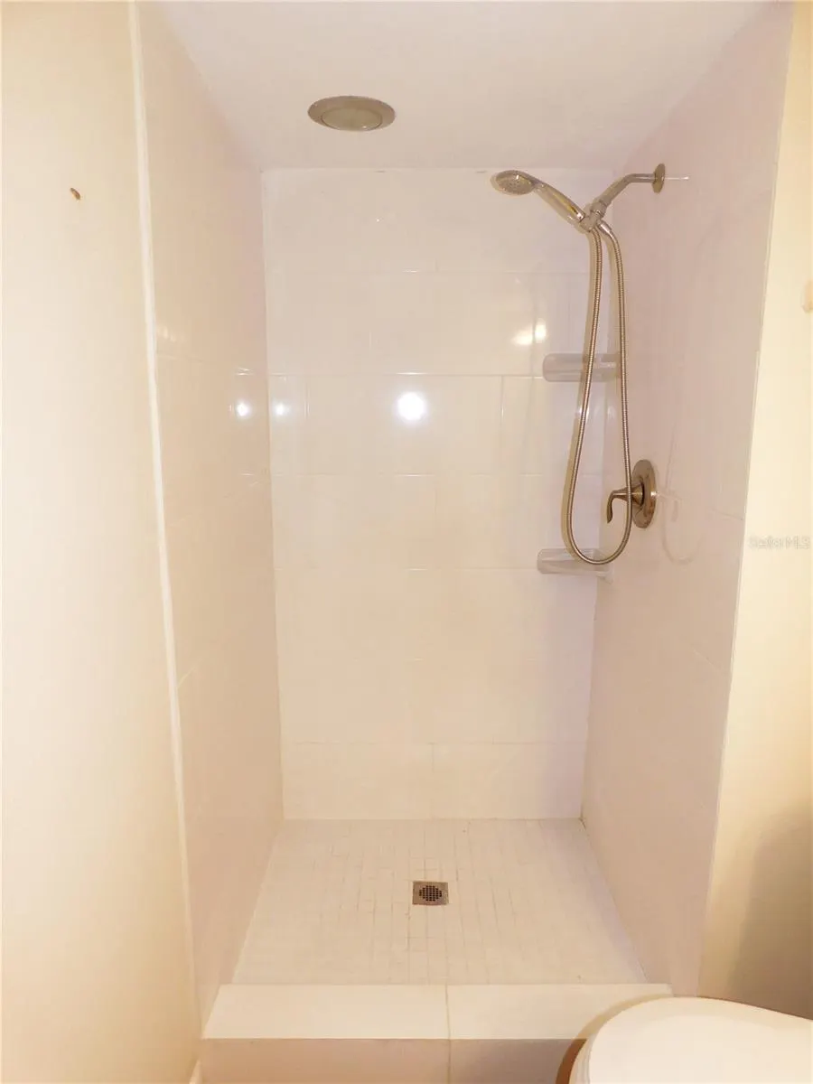 105 PALMETTO CT