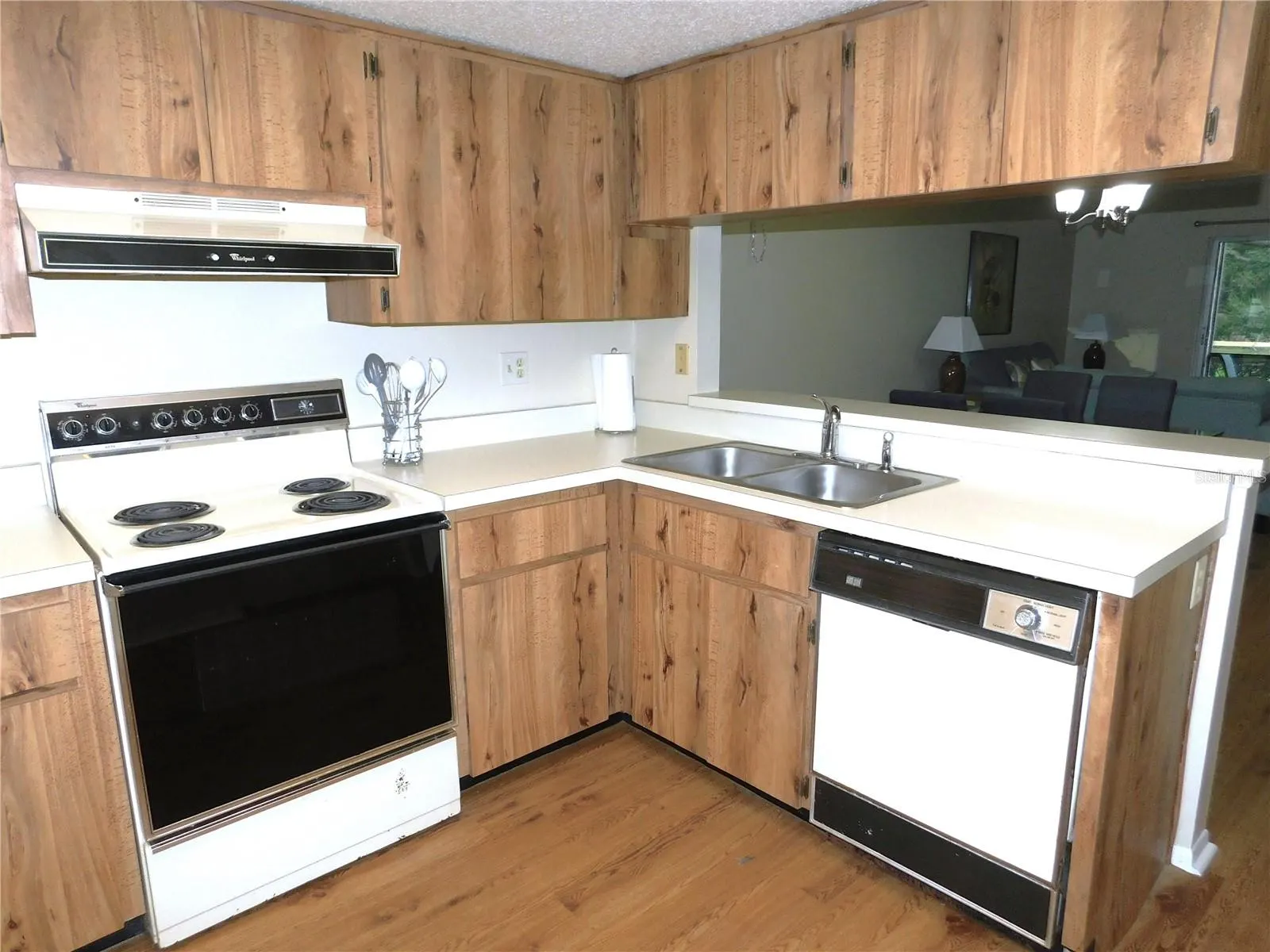 105 PALMETTO CT