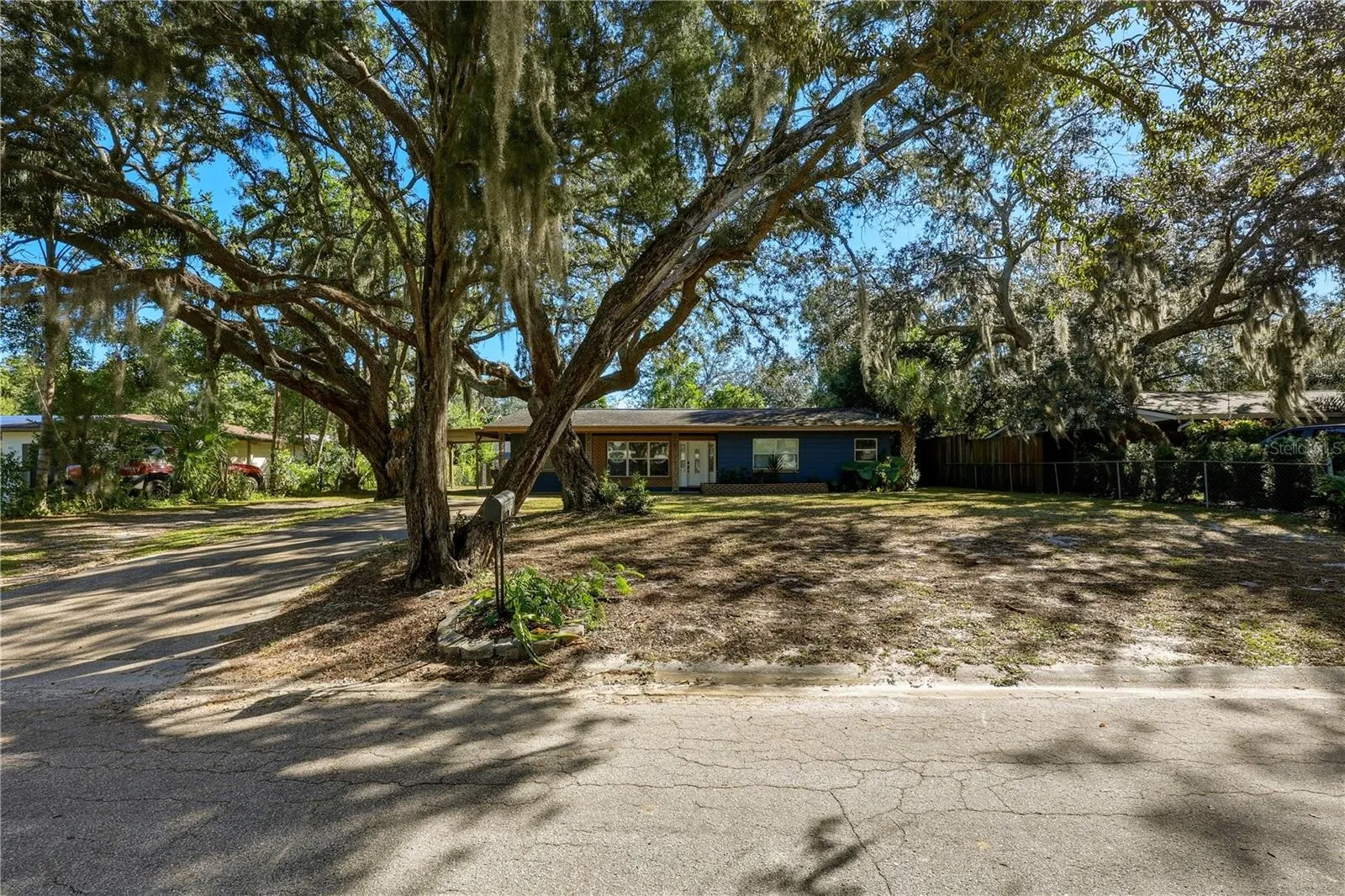 8009 CARDINAL DR