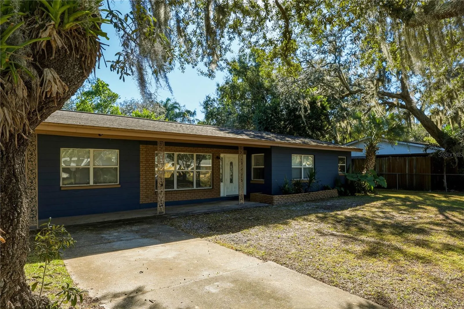 8009 CARDINAL DR