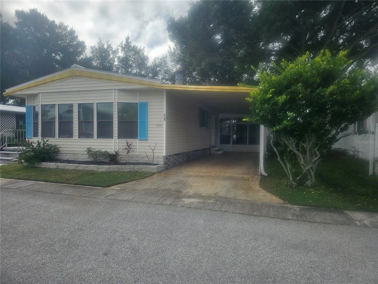 238 PELICAN DR N