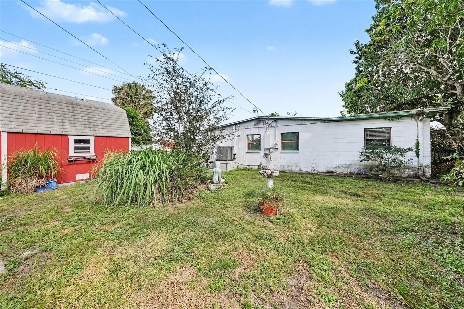5002 HALIFAX DR