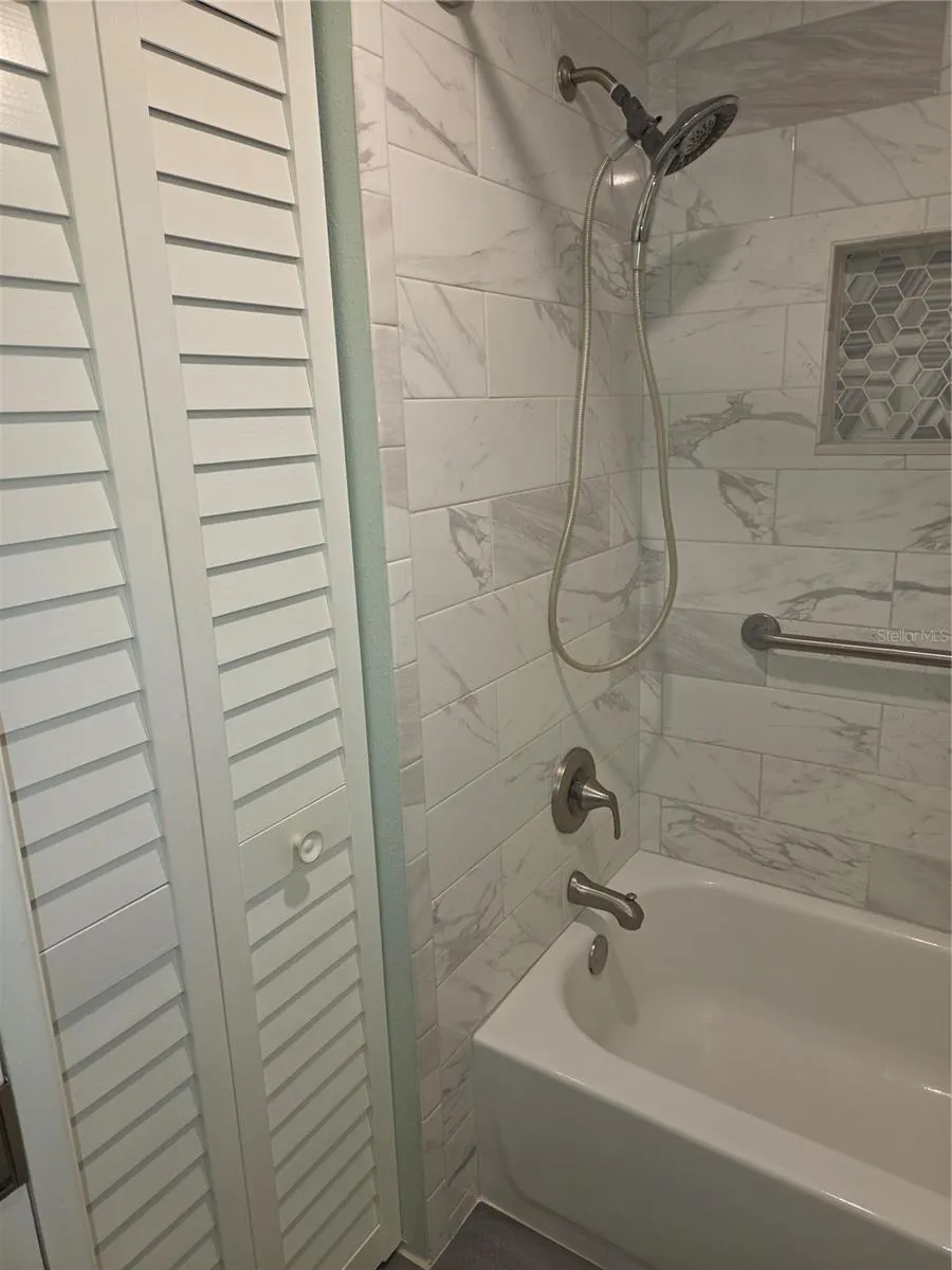 5943 CALAIS BLVD N #6 #6