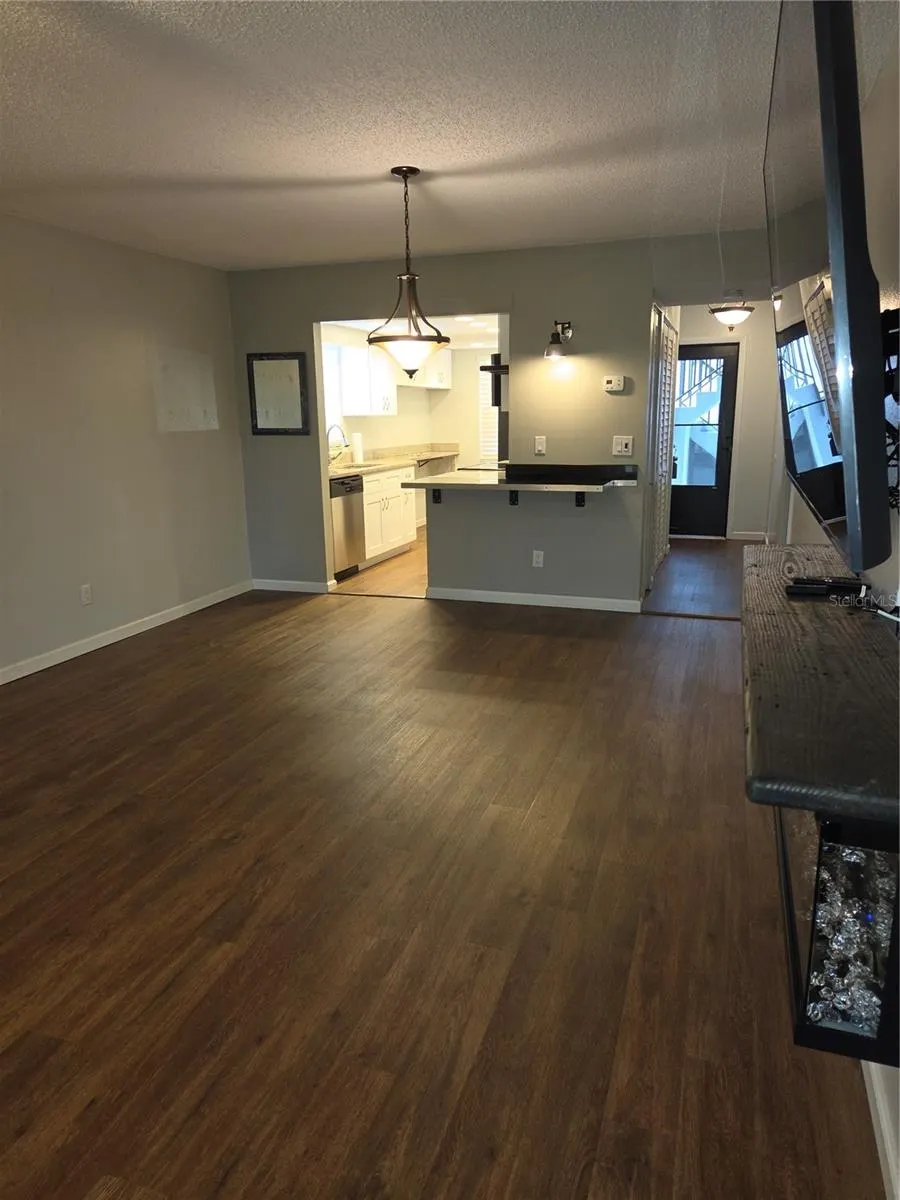 5943 CALAIS BLVD N #6 #6