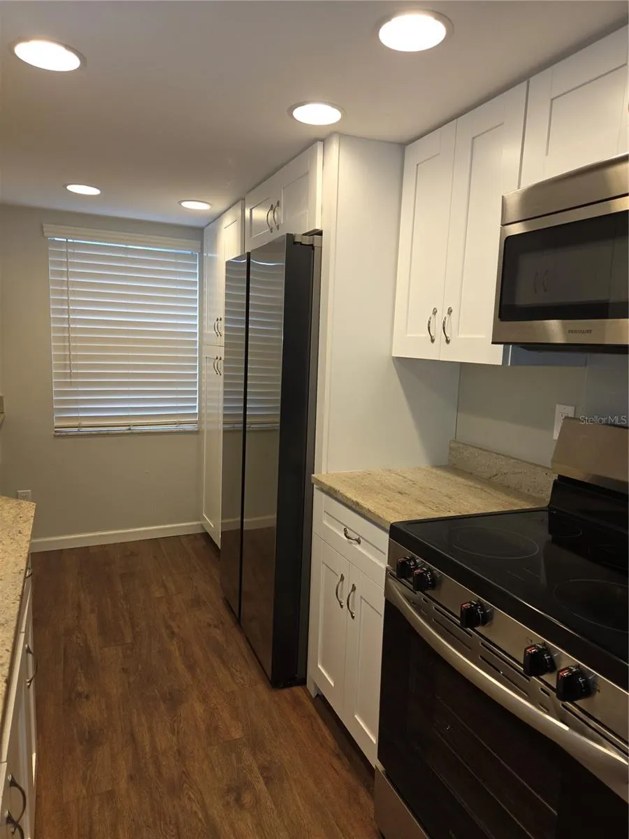 5943 CALAIS BLVD N #6 #6