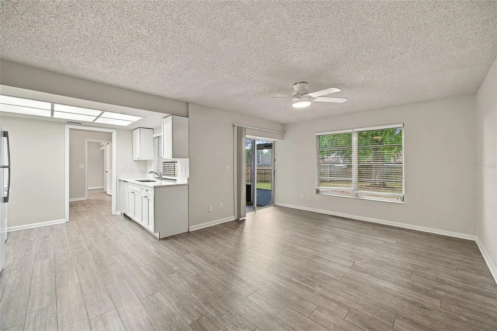 2704 WOODVIEW CT