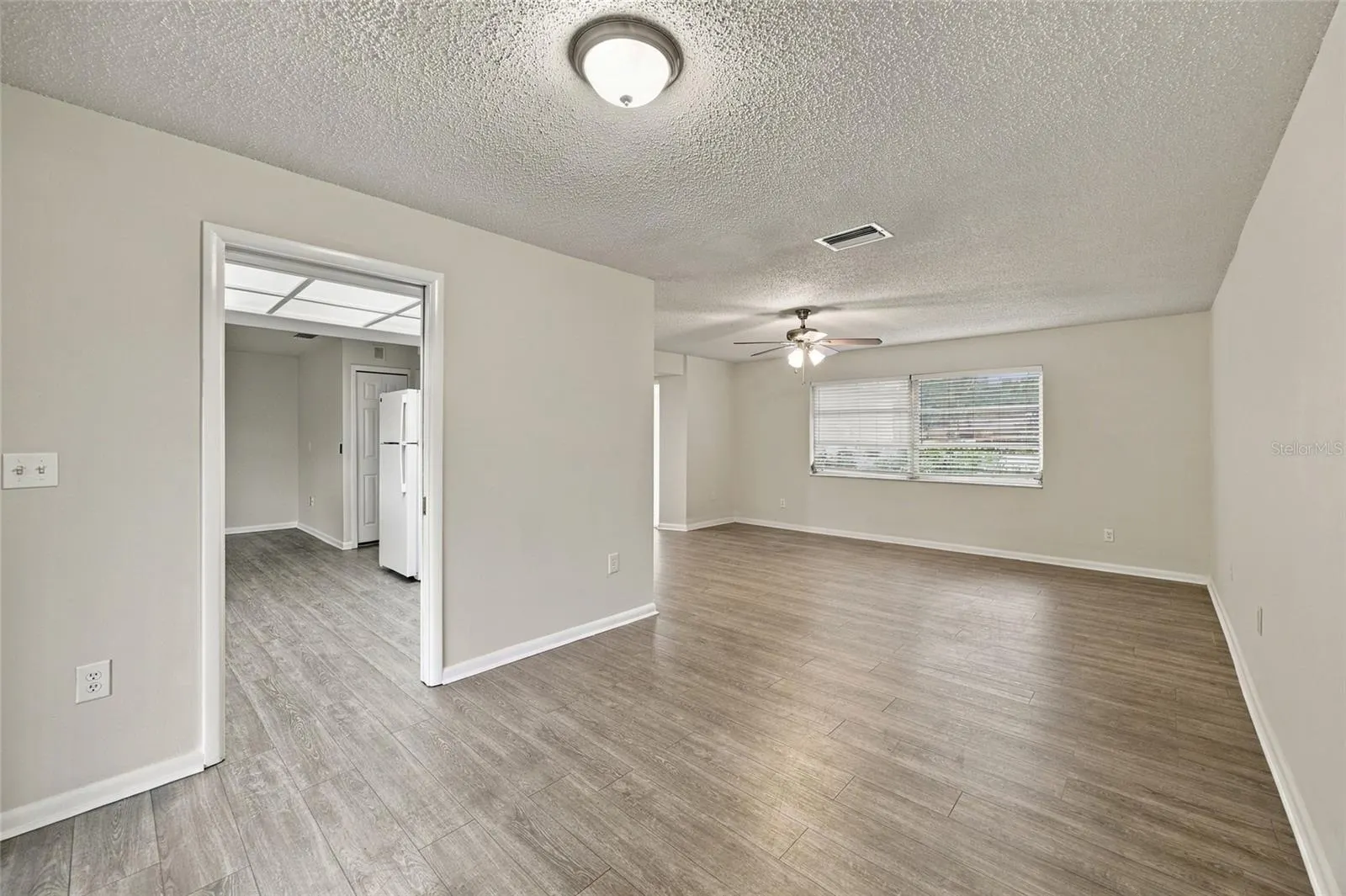 2704 WOODVIEW CT