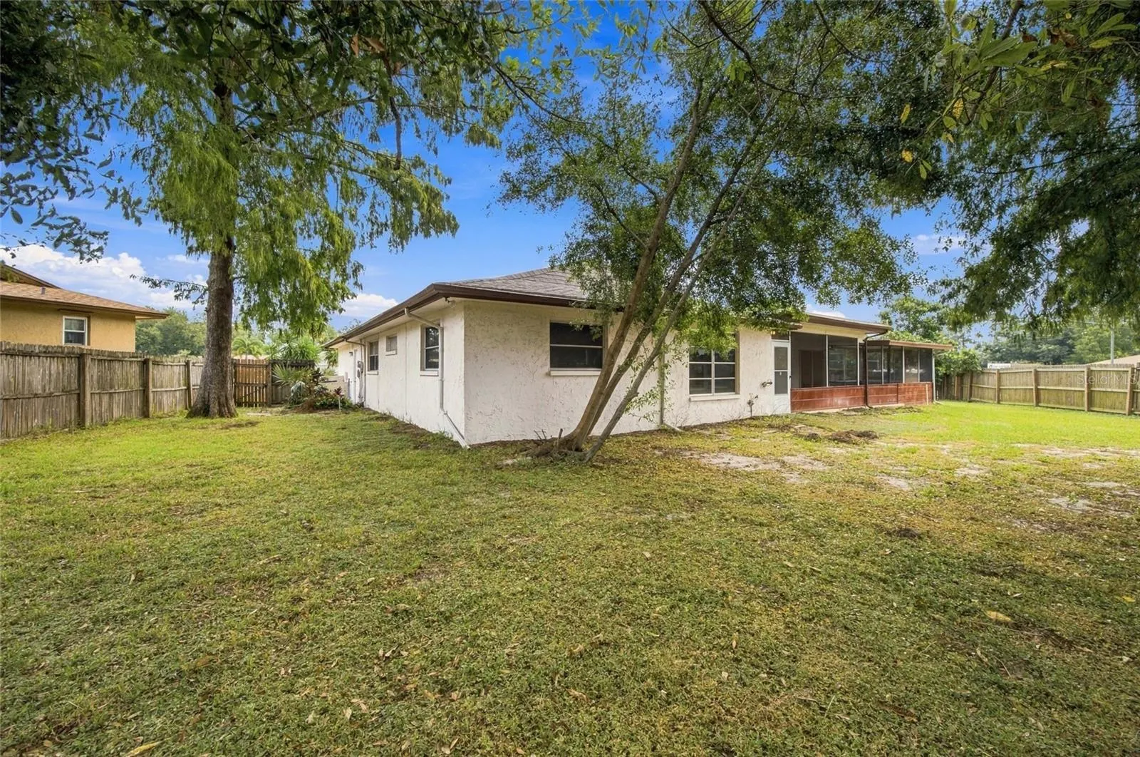 2704 WOODVIEW CT