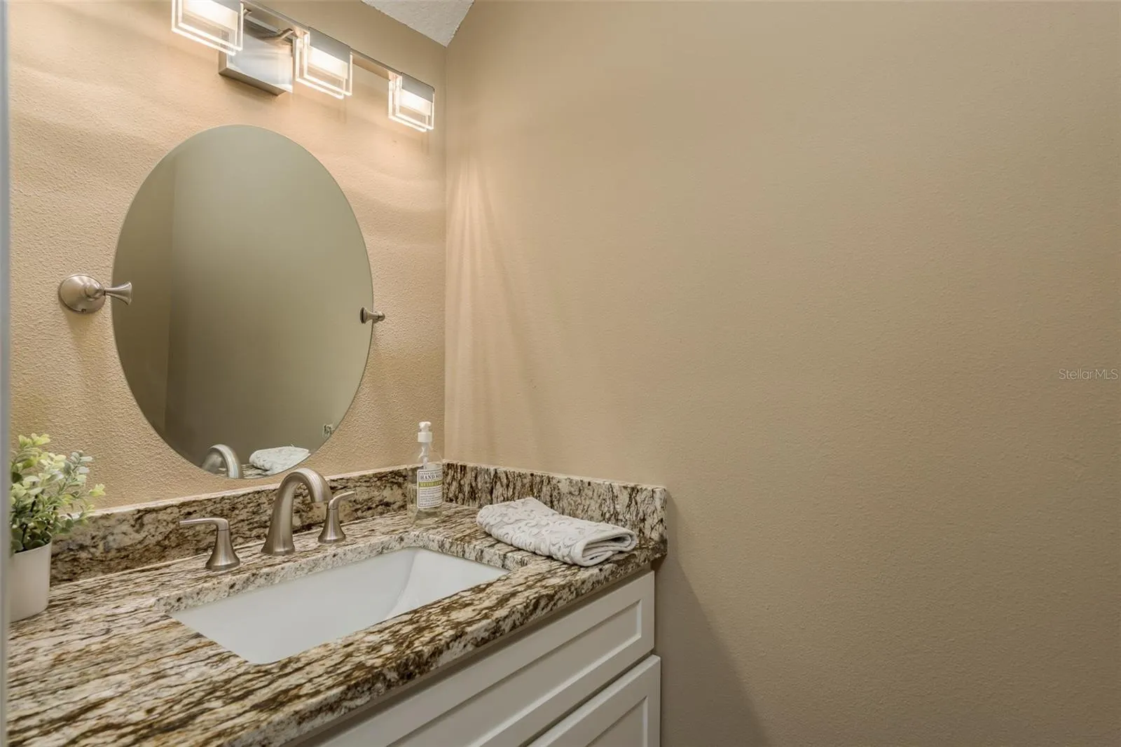 10429 LA MIRAGE CT
